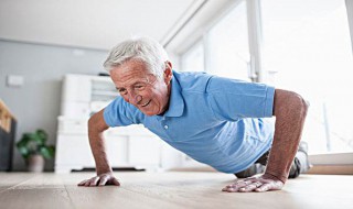 60岁以上能做俯卧撑吗 需循序渐进