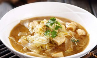 白菜炖蘑菇怎么做 冬天必备佳肴