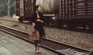 离别的车站原唱 深情情歌送给你