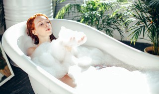 女性泡澡放什么好 女性泡澡放的东西