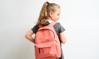 一个告一个耳朵旁是什么字 一个告一个耳朵旁到底是什么字