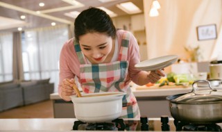 鸭血粉丝汤怎么做好吃 鸭血粉丝汤的烹饪方法