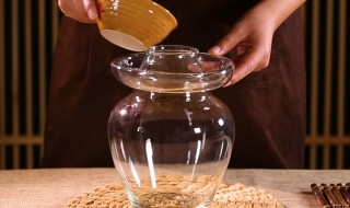 水坛怎么清洗最干净 水坛如何清洗最干净