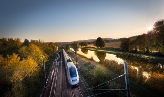 高铁可以带白酒吗 坐高铁可以携带白酒吗