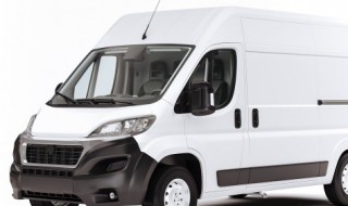 车前窗玻璃清洗干净 车前窗玻璃怎么清洗干净