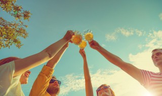 牙签开啤酒瓶盖技巧 牙签开啤酒瓶盖的小技巧