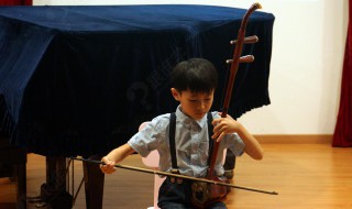 二胡调弦技巧 二胡怎么调音？