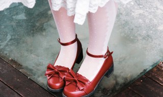 皮鞋穿大了怎么办 皮鞋穿大了怎么做