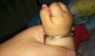 挠手心代表什么意思 挠手心什么意思