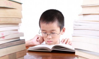 且行且不易,且行且珍惜,下句是什么 且行且不易,且行且珍惜含义