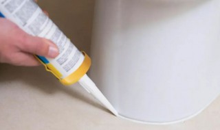 玻璃胶贴墙上怎么能清洗干净 清洗玻璃胶方法