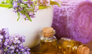 薰衣草精油怎么清洗干净 薰衣草精油如何清洗
