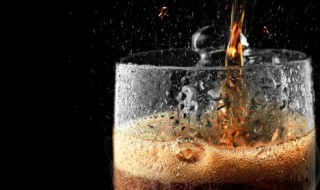 可乐加什么可以喷出来 什么东西可以让可乐喷出来