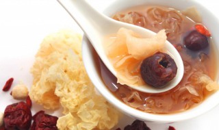 银耳汤不能跟什么一起吃 银耳汤不能跟啥一起吃