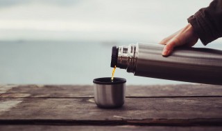 保温杯外面脏了怎么清洗干净 保温杯外面脏的清洗方法