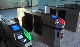 高铁提前多长时间检票 车站引导屏和售票处标注停止检票时间