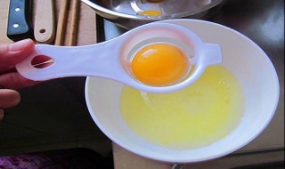 鸡蛋面粉做钓饵 每次都比别人钓的多