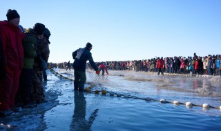 冬天怎么样下网捕鱼 一起来看看吧