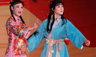 打猪草原唱 黄梅戏打猪草讲了个什么故事