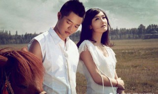 策马奔腾原唱 对应的歌词内容是什么