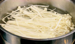 金针菇怎么洗不会散 用了这个方法就都不是问题