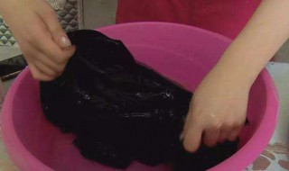 黑衣服发白怎么恢复 教你几招轻松恢复本色