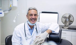 牙医专业一般学几年 口腔医学专业主要学习什么内容