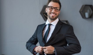 男士西装扣扣子有什么含义 男士西装扣扣子有什么讲究