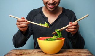 单身男戒指戴哪个手指 单身男戒指戴哪只手指