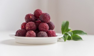 自己泡的杨梅酒保质期多久 关于自制杨梅酒的保存时间介绍