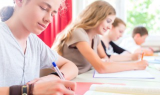 推荐信模板 关于推荐信模板