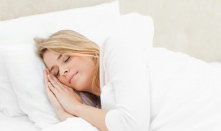 梦见水里有蛇是什么意思 梦见水里有蛇暗示什么