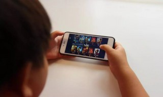 孩子老是半夜看手机怎么办 来了解一下