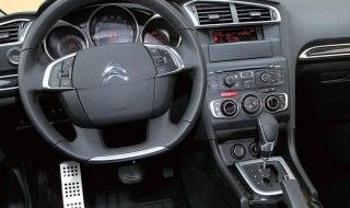 汽车高速抖动的原因 你知道吗