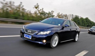 丰田锐志加几号汽油 哪个好一点