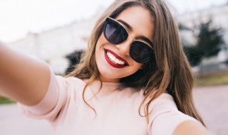 简单快乐生活的句子 简单快乐生活的句子推荐