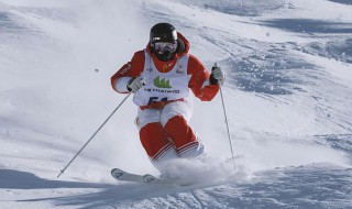 自由式滑雪什么技巧 自由式滑雪的技巧和方法
