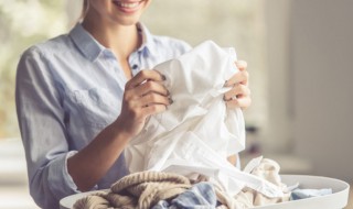 衣服被喷上油迹如何清洗干净 衣服被喷上油迹清洗窍门