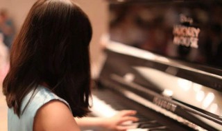 小孩学钢琴有用吗 两个方面来看待