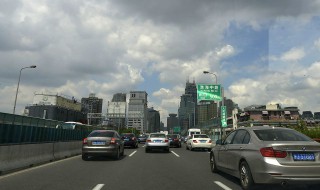 开车如何判断右边距离 教你简单判断右边距离的方法