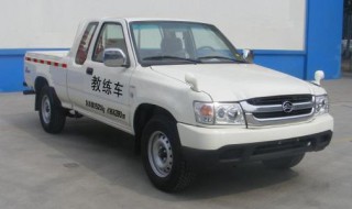 边线30cm控制技巧 靠边停车边线怎样控制在30cm以内