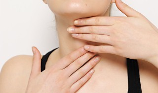 淡颈纹的土方法 怎么淡化颈纹
