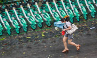 雨天激励的话 下雨天鼓励自己的语录