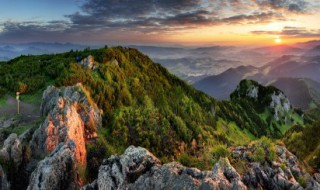 冬天和夏天的太阳照射角度一样吗 冬天和夏天的太阳照射角度是不是一样的呢