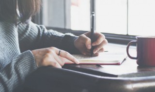 类似于碧绿碧绿这样的词语有哪些 类似于碧绿碧绿这样的词语具体有哪些