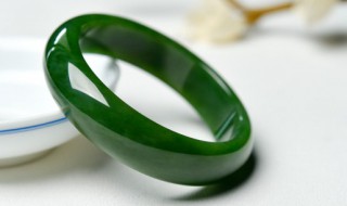 玻璃玉手镯鉴别方法 怎么分辨玻璃玉手镯
