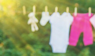 白衣服上的污渍怎么洗掉 怎么洗掉白衣服上的污渍