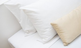 睡觉枕头的正确姿势 关于睡觉枕头的正确姿势