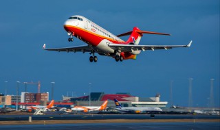 飞机不能带多少毫升液体 飞机最多带多少毫升液体