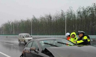 雨刮器盖板异响解决窍门 你会吗